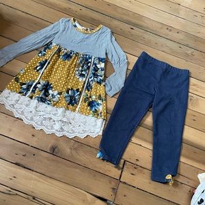 Bonnie Jean Floral and Lace Tunic Dress and Leggings